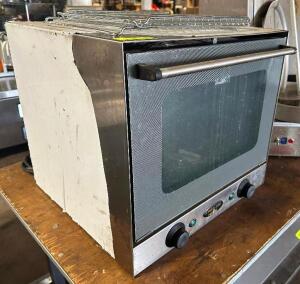 CADCO ELECTRIC COUNTER TOP CONVECTION OVEN.