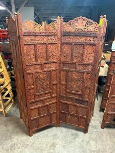 FOUR PANEL DECORATIVE ROOM PARTITION.