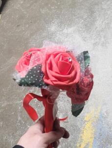 DESCRIPTION: (3) FAKE ROSE ARRAGMENTS QTY: 3