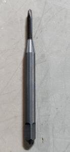 DESCRIPTION: (8) VARIOUS OSG HSS SPIRAL POINT TAPS BRAND/MODEL: OSG INFORMATION: SIZES AVAIL IN MORE PICS QTY: 8