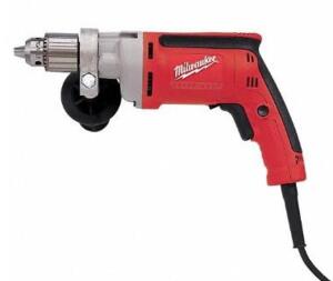 DESCRIPTION: (1) MILWAUKEE DRILL BRAND/MODEL: 0300-20 INFORMATION: CORDED/THREE-PRONG/FREE SPEED: 850 RPM RETAIL$: $193.50 QTY: 1