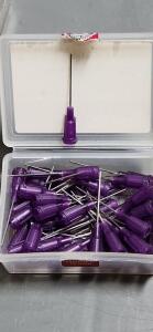 DESCRIPTION: (4) BOXES OF (50)POSILOK 21Gx1 PURPLE PLASTIC HUB NEEDLE BRAND/MODEL: FISHMAN Z513121 SIZE: 1" RETAIL$: $70,81 PER BOX QTY: 4