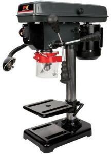 DESCRIPTION: (1) BENCH TOP DRILL PRESS BRAND/MODEL: PERFORMANCE TOOL/W50005 INFORMATION: 5 SPEED, 1/3HP, LOCATED AT SHAPIRO METAL SUPPLY, SEE INSPECTI