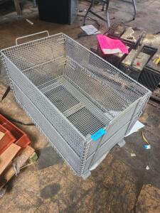 DESCRIPTION: (1) COLLAPSIBLE WIRE STORAGE CAGE INFORMATION: LOCATED AT SHAPIRO METAL SUPPLY SIZE: APPROX 32" X 19" X 21" RETAIL$: $185 QTY: 1