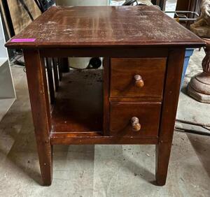 DESCRIPTION: 2-DRAWER DOUBLE SIDED END TABLE SIZE: 26"X23"X25" QTY: 1