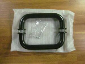 DESCRIPTION: OIL RUBBED BRONE GLASS SHOWER DOOR HANDLES QTY: 1