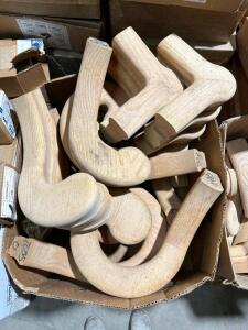 NAME: BOX OF ASSORTED HAND RAIL PIECES DESCRIPTION: BOX OF ASSORTED HAND RAIL PIECES THIS LOT IS: ONE MONEY QTY: 1