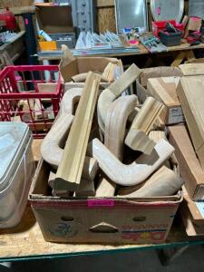 NAME: BOX OF ASSORTED HAND RAIL PIECES DESCRIPTION: BOX OF ASSORTED HAND RAIL PIECES THIS LOT IS: ONE MONEY QTY: 1