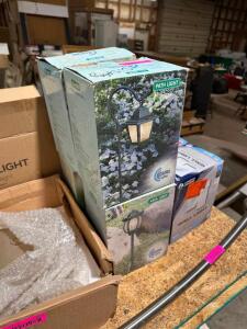 NAME: (4) - OUTDOOR PATHWAY LIGHTS DESCRIPTION: (4) - OUTDOOR PATHWAY LIGHTS THIS LOT IS: SOLD BY THE PIECE QTY: 4