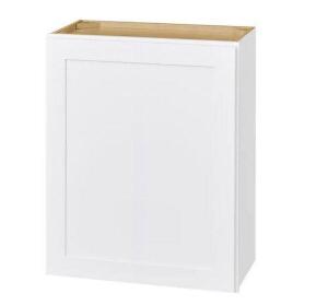 NAME: HAMPTON BAY COURTLAND SHAKER 24" WALL CABINET DESCRIPTION: HAMPTON BAY COURTLAND SHAKER 24" WALL CABINET THIS LOT IS: ONE MONEY QTY: 1