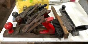 DESCRIPTION: ASSORTED WOODWORKING TOOLS AS SHOWN QTY: 1