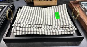 DESCRIPTION: DECORATIVE TRAY AND FABRIC KITCHEN NAPKINS QTY: 1