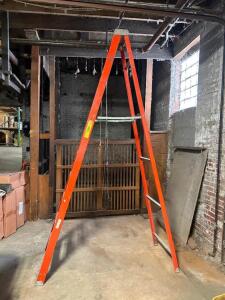 10 FT. LADDER