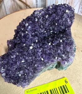 DESCRIPTION: AMETHYST SPECIMEN SIZE: 3"X2-1/2" QTY: 1