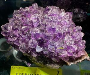 DESCRIPTION: AMETHYST SPECIMEN SIZE: 4"X3" QTY: 1