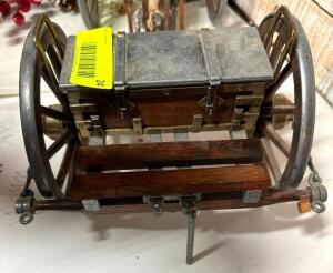 DESCRIPTION: VINTAGE REPLICA CANNON TRAILER SIZE: 8"X7"X6" QTY: 1