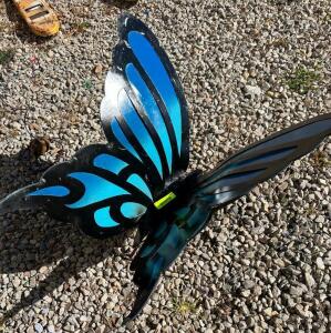 DESCRIPTION: METAL BUTTERFLY SIZE: 27"X26" QTY: 1