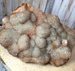 DESCRIPTION: DRUZY QUARTZ SPECIMEN SIZE: 10"X6" QTY: 1