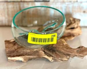 DESCRIPTION: MOLTEN GLASS BOWL ON TEAK WOOD SIZE: 5"X9" QTY: 1