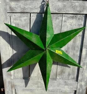 DESCRIPTION: LARGE METAL CHRISTMAS STAR SIZE: 28" QTY: 1