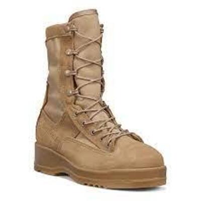 DESCRIPTION: (1) PAIR OF STEEL TOE FLIGHT BOOT BRAND/MODEL: BELLEVILLE #330 INFORMATION: DESERT TAN SIZE: 7.5 MENS RETAIL$: $232.99 EA QTY: 1