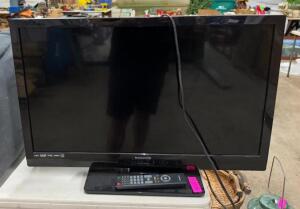 DESCRIPTION: 32" LED TV WITH REMOTE BRAND/MODEL: FUNAI QTY: 1