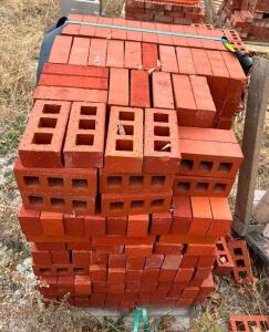 DESCRIPTION: PALLET OF BRICKS AS SHOWN QTY: 1