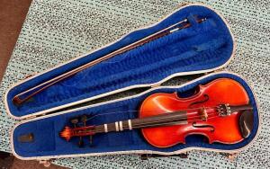 1/2 SIZE LEWIS AND SON VIOLIN