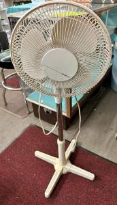 PEDESTAL FAN