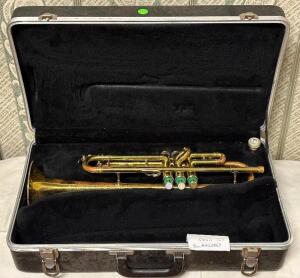 CONN TRUMPET WITH HARD CASE