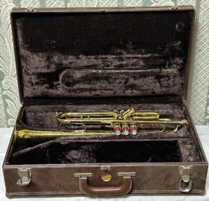 BUNDY TRUMPET WITH HARD CASE