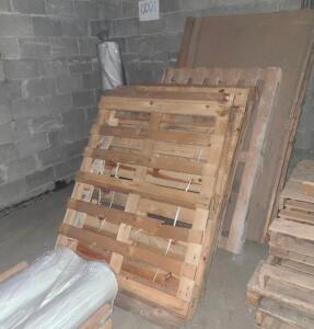 (5) ASSORTED PALLETS