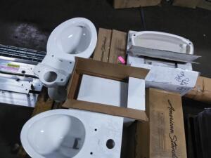 DESCRIPTION: (1) PALLET OF MISC TOILET AND PARTS BRAND/MODEL: AMERICAN STANDARD INFORMATION: MOSTLY WHITE QTY: 1