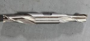 DESCRIPTION: (1) HSS DE SQ END MILL BRAND/MODEL: VC 01700269 SIZE: 13/32" DIA 13/16" LOC 1/2" SD RETAIL$: $9.72 QTY: 1