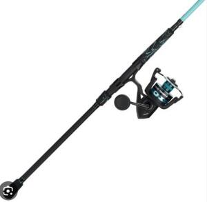 DESCRIPTION: (2) FISHING POLES BRAND/MODEL: PENN PERSUIT INFORMATION: BLUE RETAIL$: $110.02 EA QTY: 2