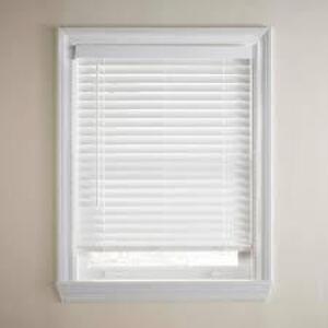 DESCRIPTION: (1) SETS OF FAUX WOOD BLINDS BRAND/MODEL: BETTER HOMES AND GARDENS INFORMATION: WHITE, 2" SLATS SIZE: 39" W X 64" L RETAIL$: $70.94 EA QT