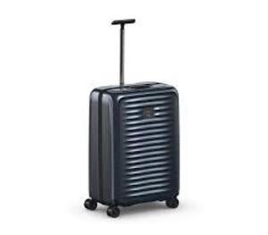 DESCRIPTION: (1) HARDCASE LUGGAGE CASE BRAND/MODEL: VICTORINOX INFORMATION: BLACK RETAIL$: $375.00 EA QTY: 1