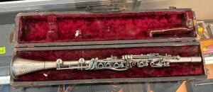 VINTAGE CLARINET WITH CASE