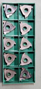 DESCRIPTION: (10) L54 4P LAY FLAT GROOVING INSERTS BRAND/MODEL: TOOL FLO TF28715AC54C QTY: 10