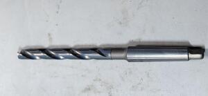 DESCRIPTION: (1) TAPER SHANK DRILL BIT BRAND/MODEL: CLEVELAND C012186 SIZE: 33/64" RETAIL$: $71.04 QTY: 1