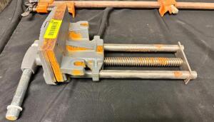 WOODWORKING VISE