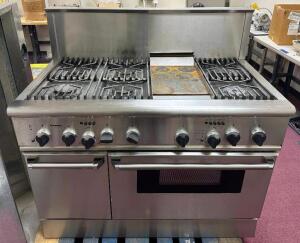 THERMADOR PROFESSIONAL 48" GAS DUAL FUEL RANGE WITH 6 BURNERS, GRIDDLE AND MATCHING STAINLESS STEEL HOOD