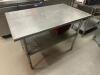 48" X 30" STAINLESS TABLE. - 2