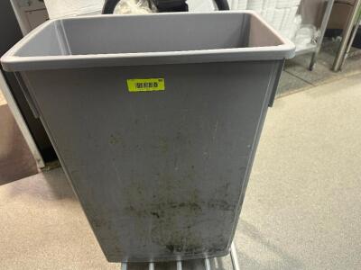 20 GALLON BAR SIDE TRASH CAN