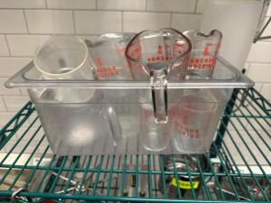 PLASTIC INSERTS AND CONTENTS- ASSORTED MEASURING CUP