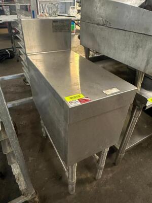 DESCRIPTION 12" X 24" STAINLESS FILLER BOARD. BRAND / MODEL: EAGLE FB-12-24 SIZE 12" X 24" LOCATION BAY 6 QTY 1