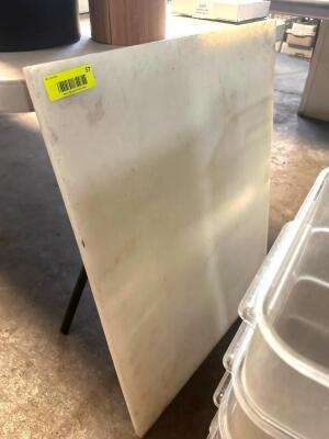 DESCRIPTION 30" X 24" WHITE PLASTIC CUTTING BOARD SIZE 30" X 24" LOCATION BAY 6 QTY 1