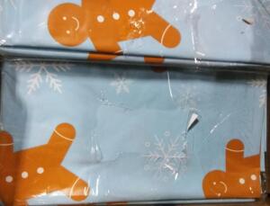 DESCRIPTION: (2) DISPOSABLE TABLE CLOTH BRAND/MODEL: GGINGERBREAD MAN AND SNOW FLAKE QTY: 2