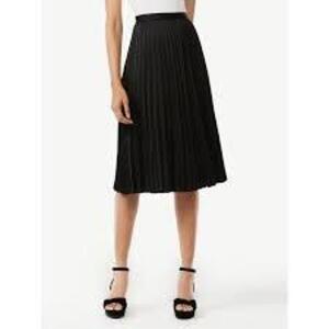 DESCRIPTION: (1) SCOOP FL PLEATED SKIRT BRAND/MODEL: SCOOP INFORMATION: BLACK SIZE: XL RETAIL$: $10.00 EA QTY: 1