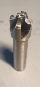 DESCRIPTION: (1) HSS CORNER ROUNDING END MILL BRAND/MODEL: VC 01826080 SIZE: 0.12mm RAD 5/8" DIA 1/2" SD QTY: 1